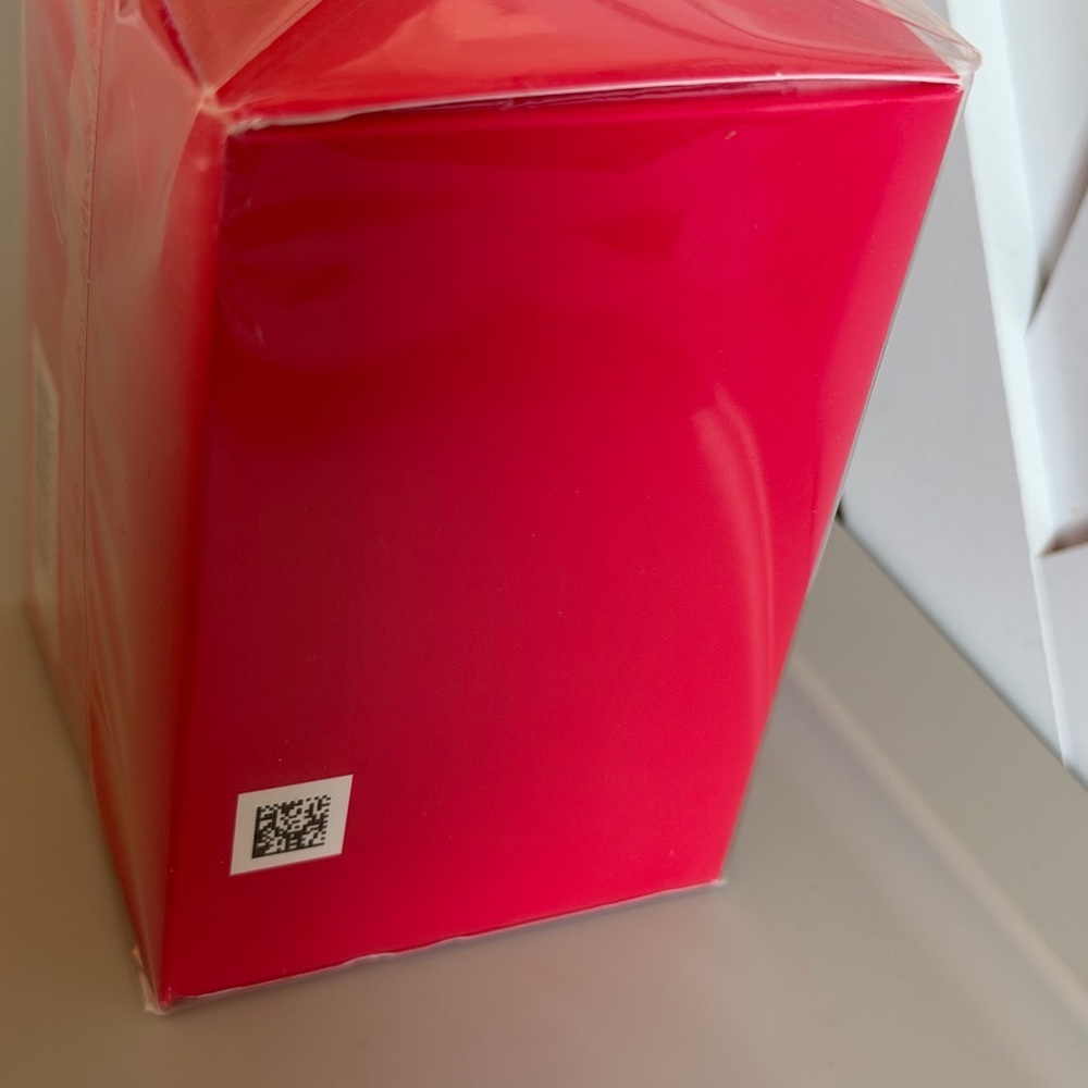 Valentino Voce Viva Intensa Eau de in Red Packaging - Picture 5 of 10